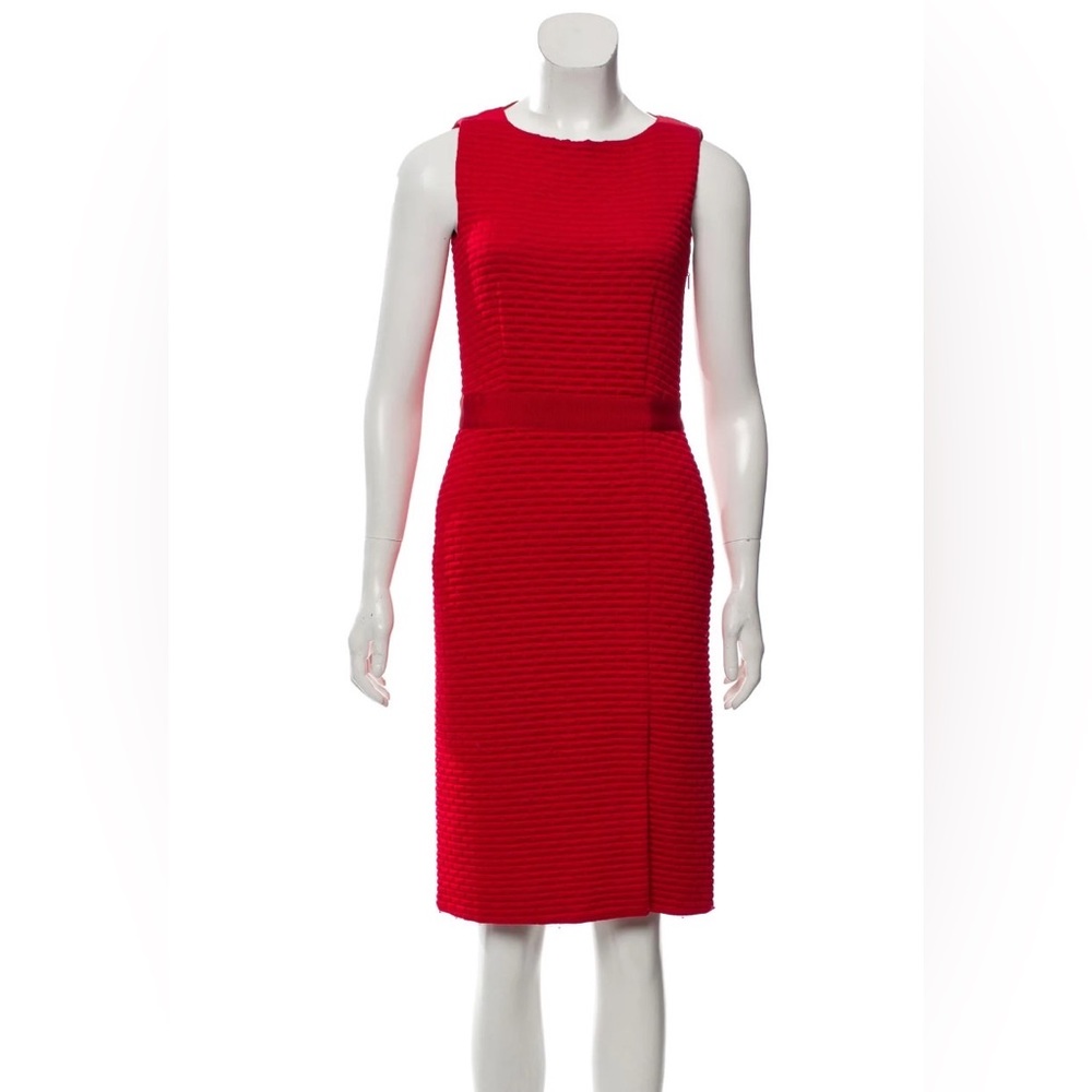 CH Carolina Herrera scoopneck, knee length dress size small US4 Red Sheath